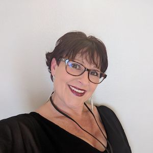 Meet your Posher, Sonia